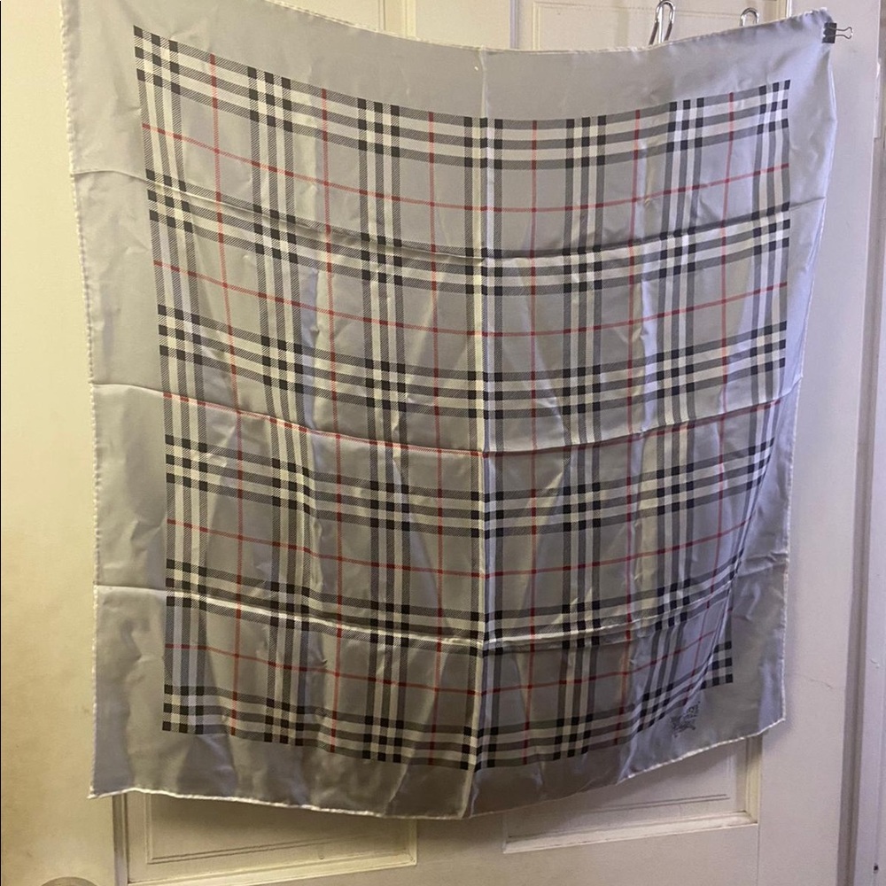 Burberry vintage silk scarf “Burberry’s” marker authentic scarf - Picture 6 of 8